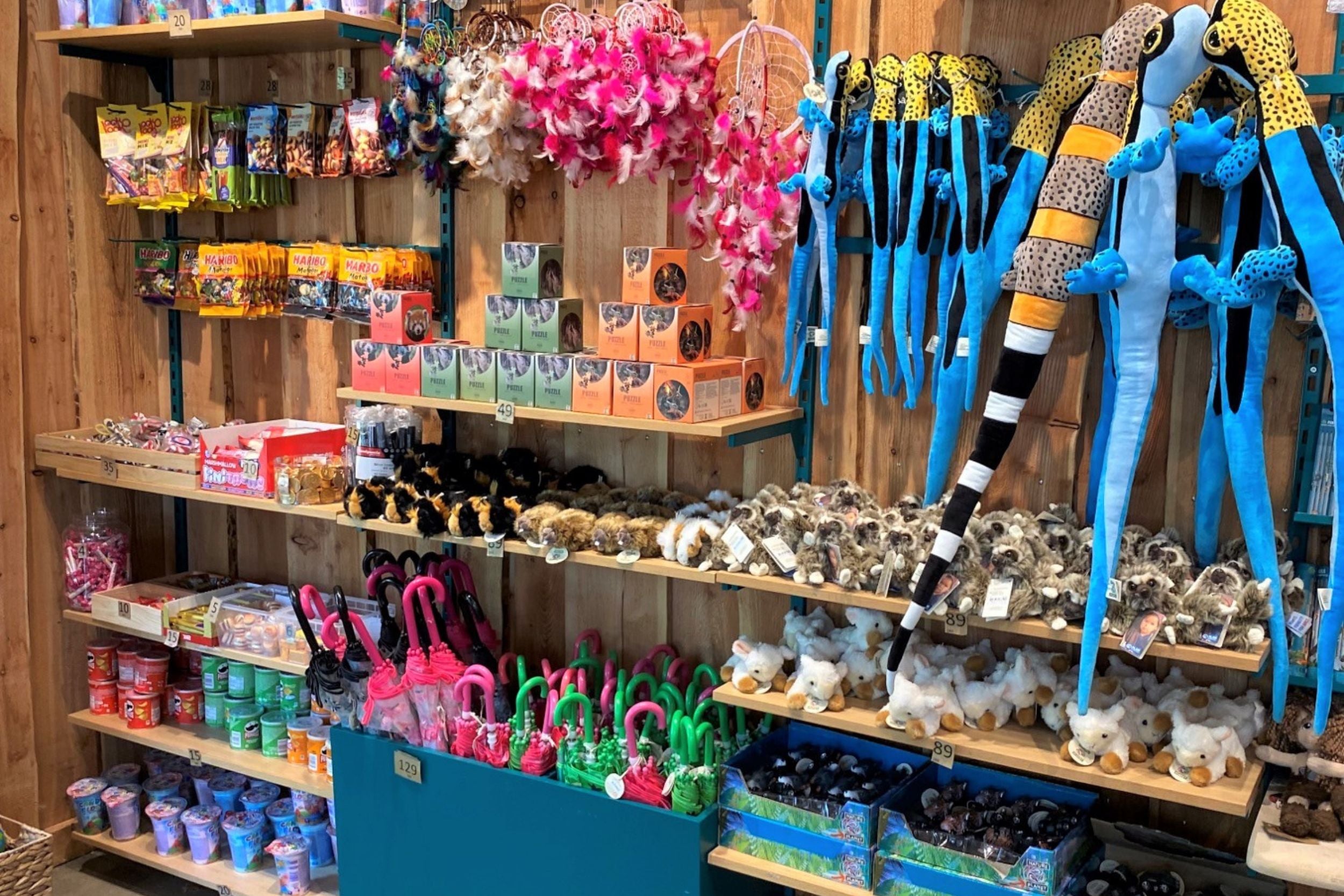 Shoppen i WOW PARK Billund med masser af souvenirs